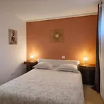 Cite Medievale- Le Remp'art - 3 Confort-au Pied De La Cite- Acces Direct Pietons - Parking Gratuit * Carcassonne